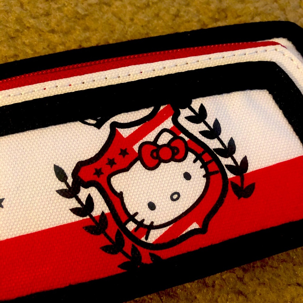 NWT Hello Kitty 2D pen pouch